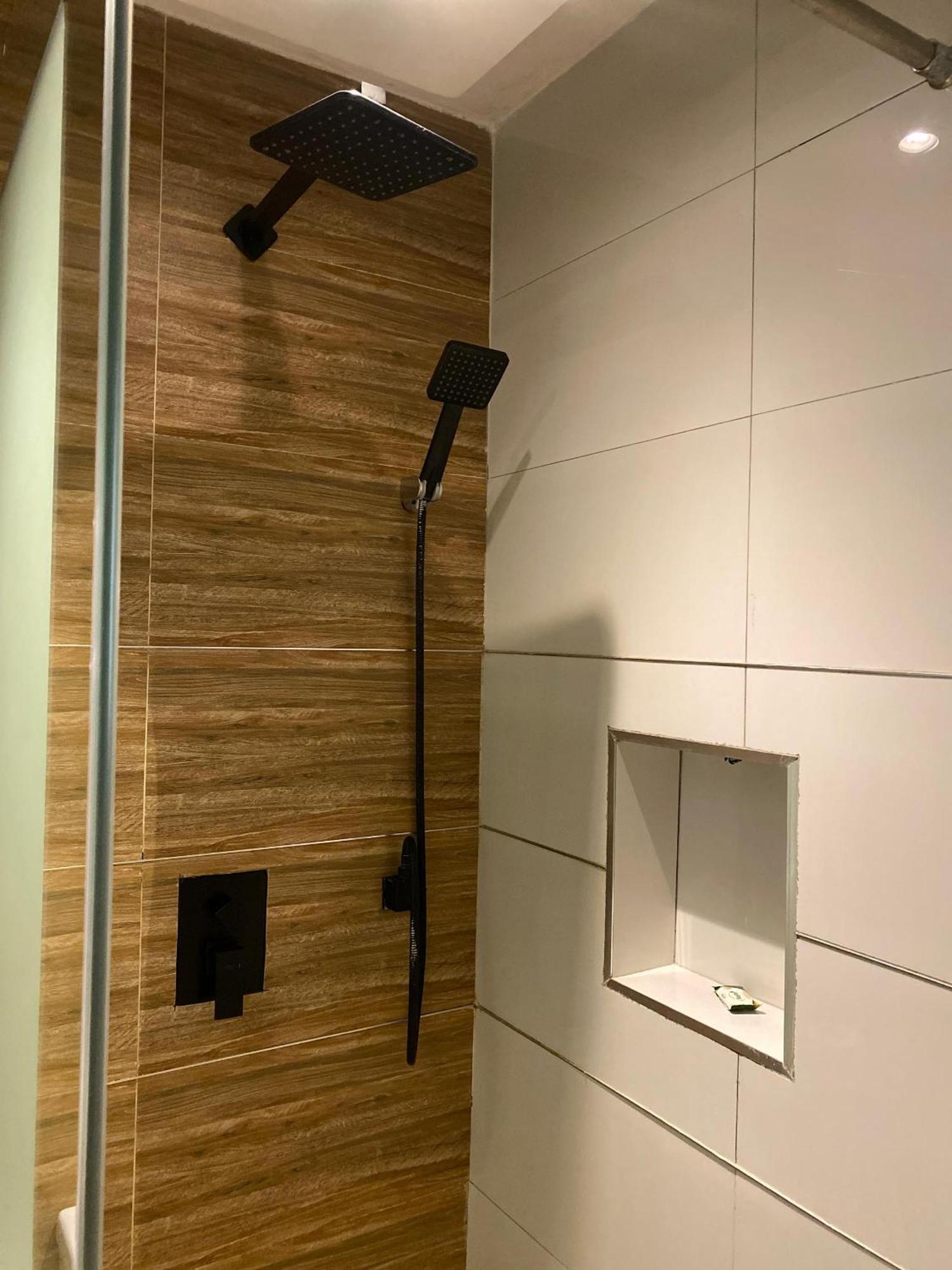 Centurion Aparthotel Абуджа Екстериор снимка