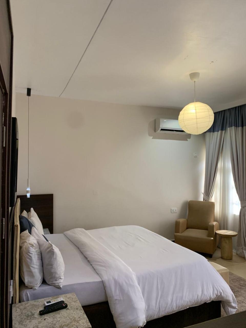 Centurion Aparthotel Абуджа Екстериор снимка