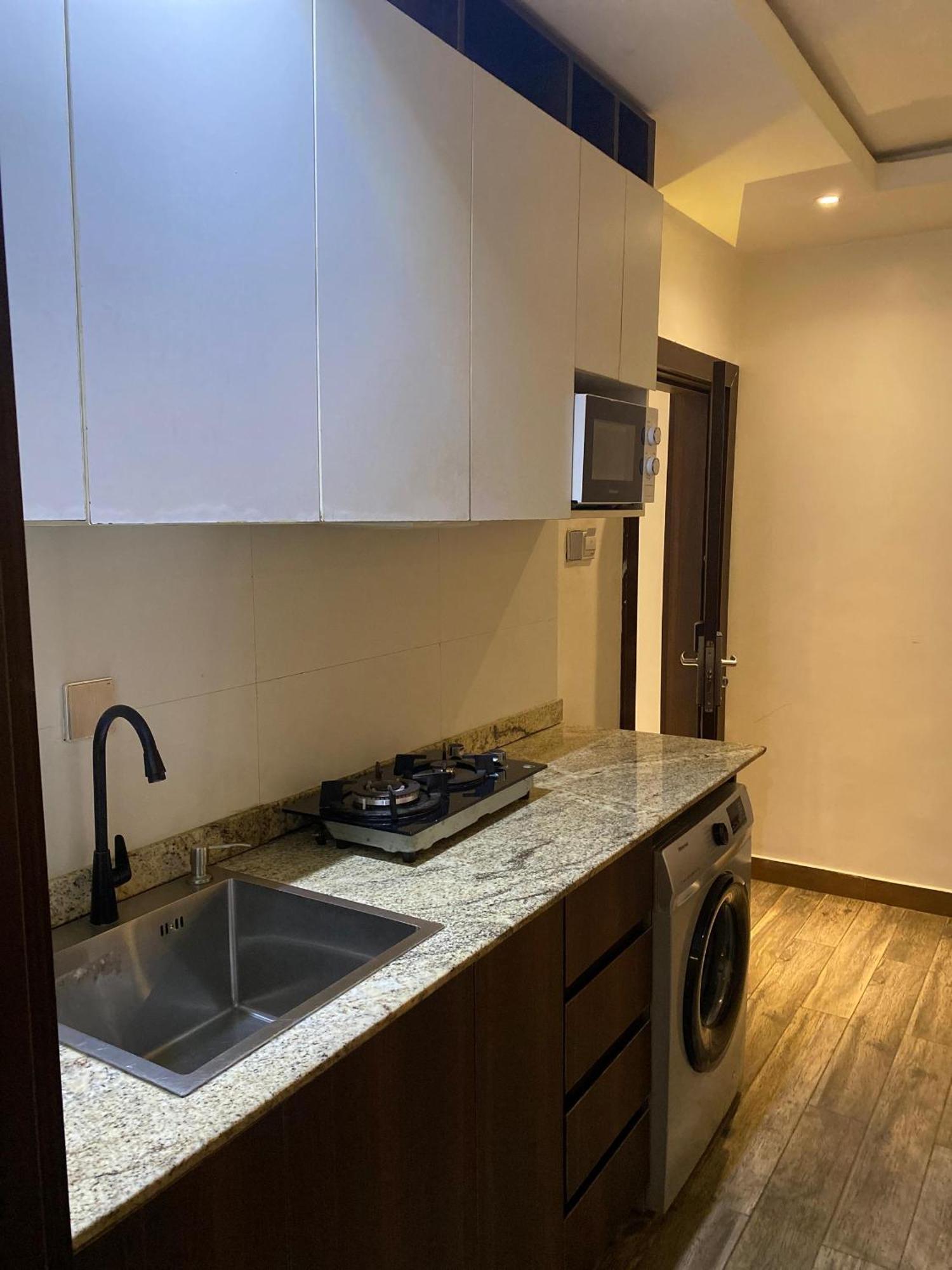 Centurion Aparthotel Абуджа Екстериор снимка