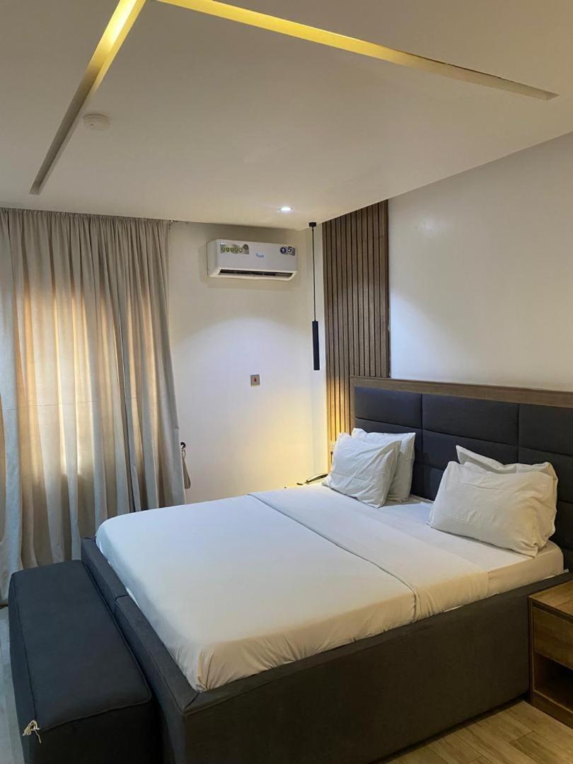 Centurion Aparthotel Абуджа Екстериор снимка